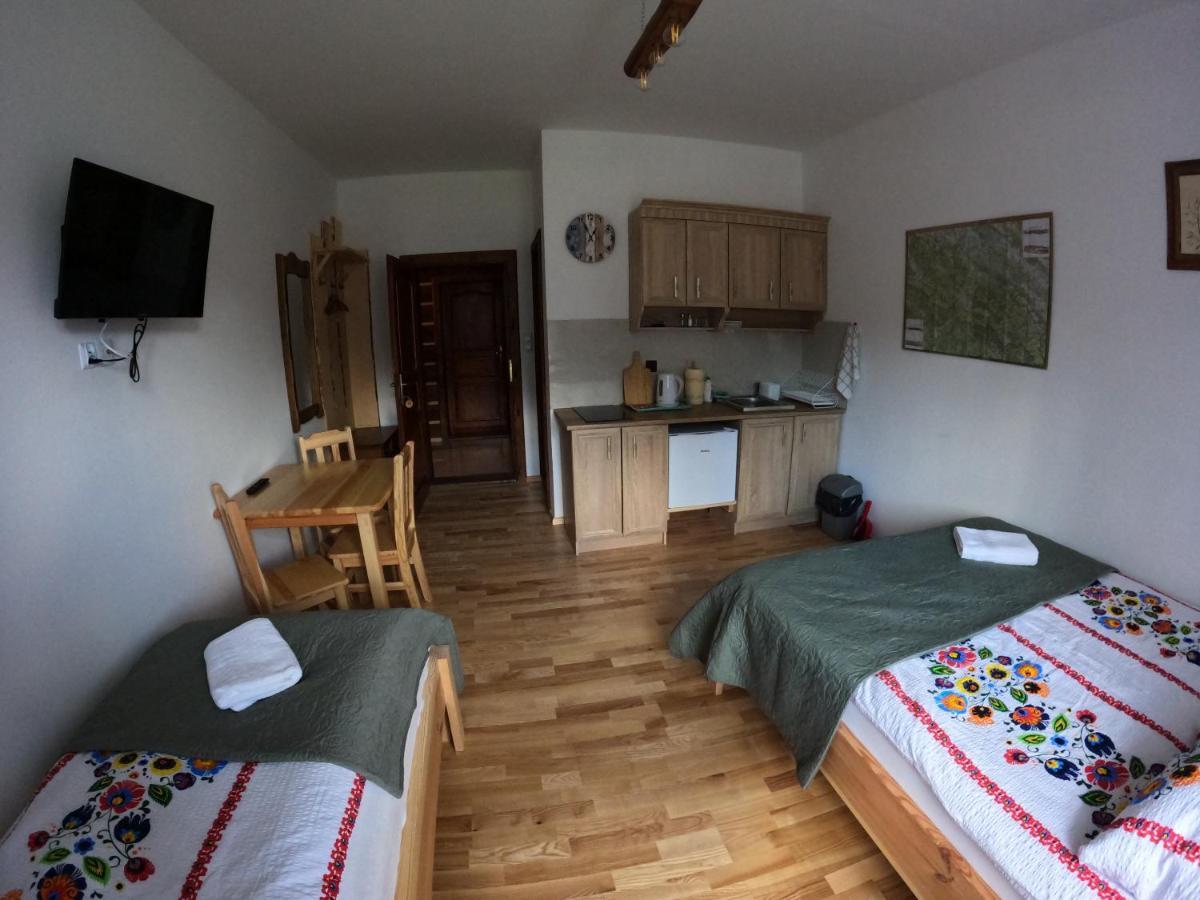 Kyczyrka Appartement Liszna Buitenkant foto